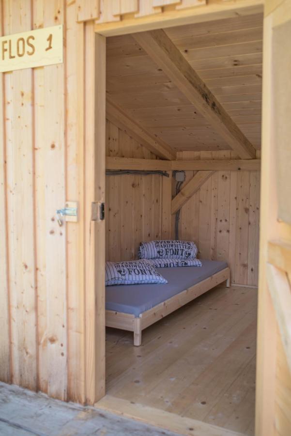 Kamp Na Otoku - Ljubno Ob Savinji Hotel Luaran gambar
