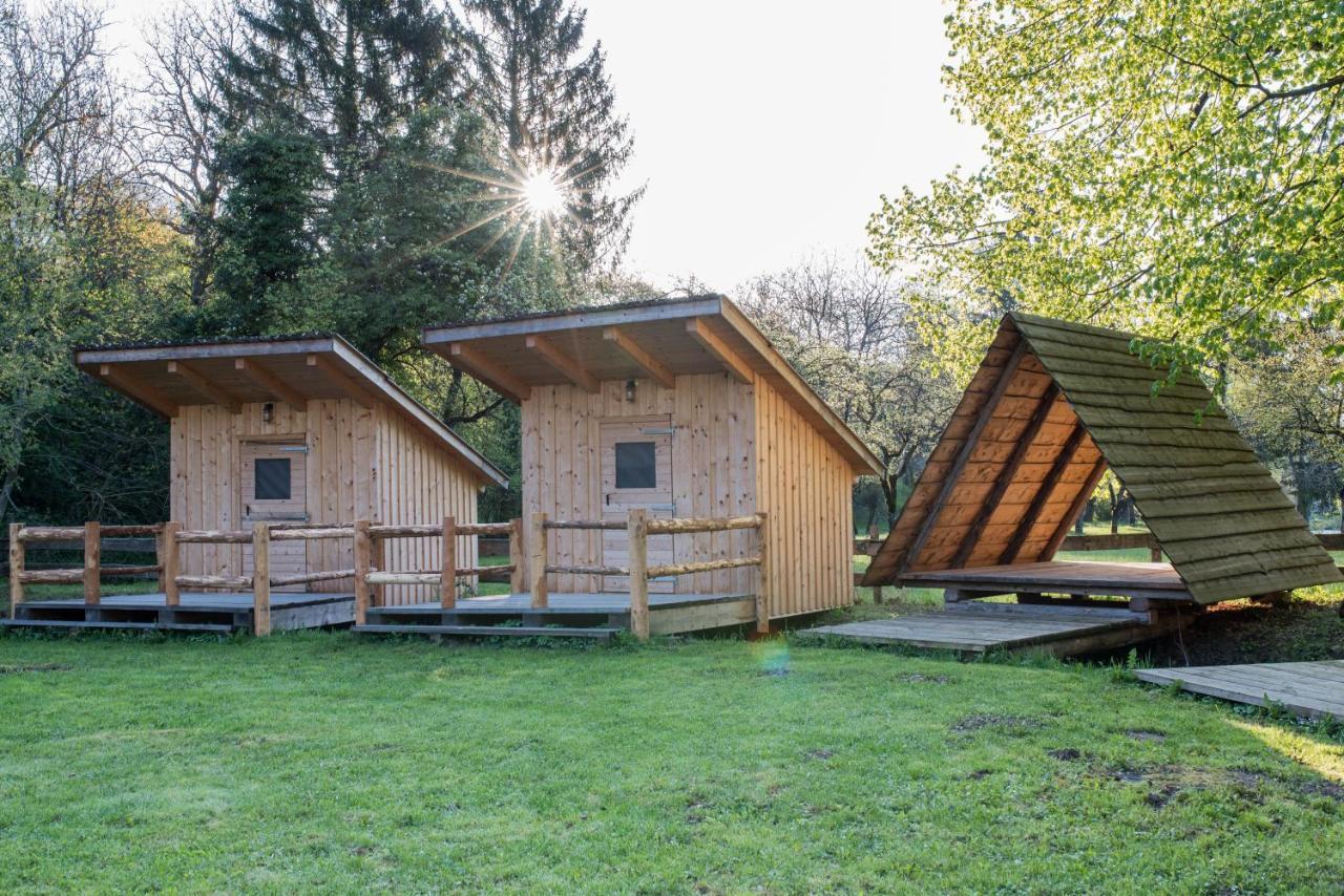 Kamp Na Otoku - Ljubno Ob Savinji Hotel Luaran gambar