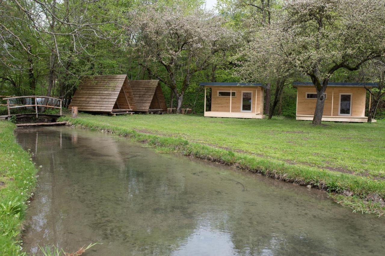 Kamp Na Otoku - Ljubno Ob Savinji Hotel Luaran gambar