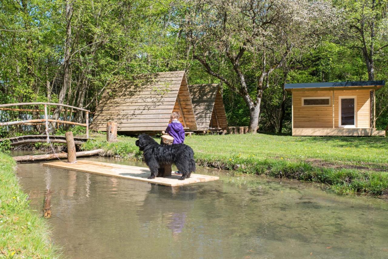 Kamp Na Otoku - Ljubno Ob Savinji Hotel Luaran gambar