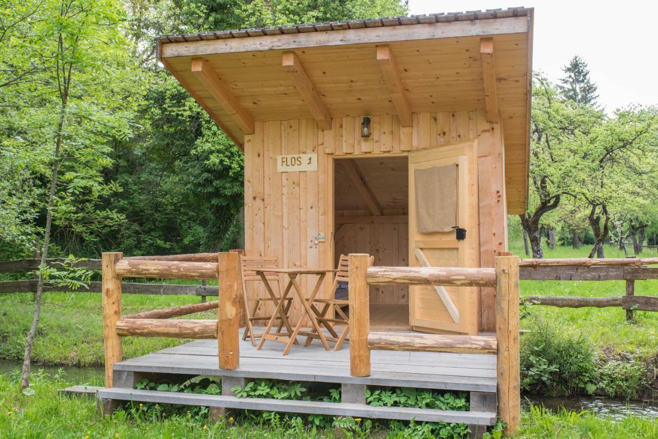 Kamp Na Otoku - Ljubno Ob Savinji Hotel Luaran gambar