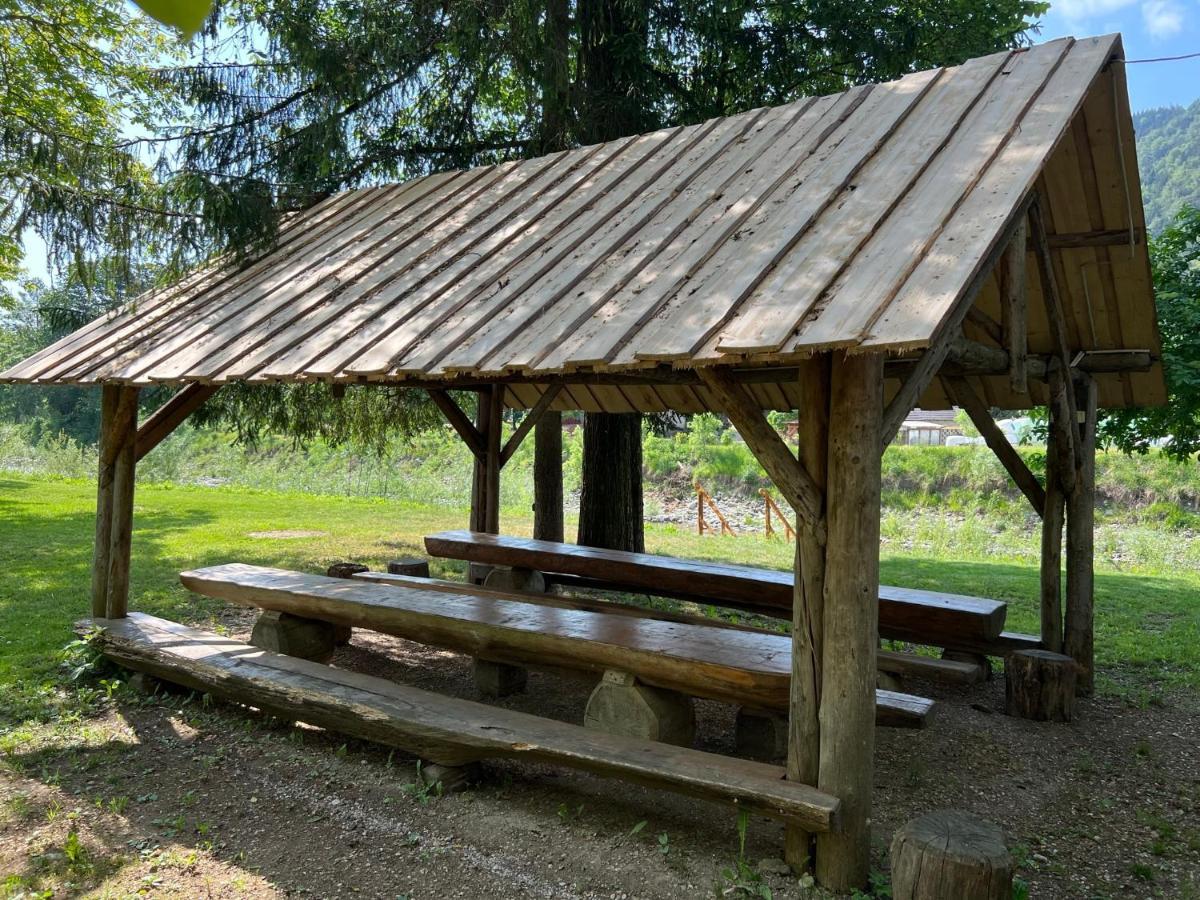Kamp Na Otoku - Ljubno Ob Savinji Hotel Luaran gambar